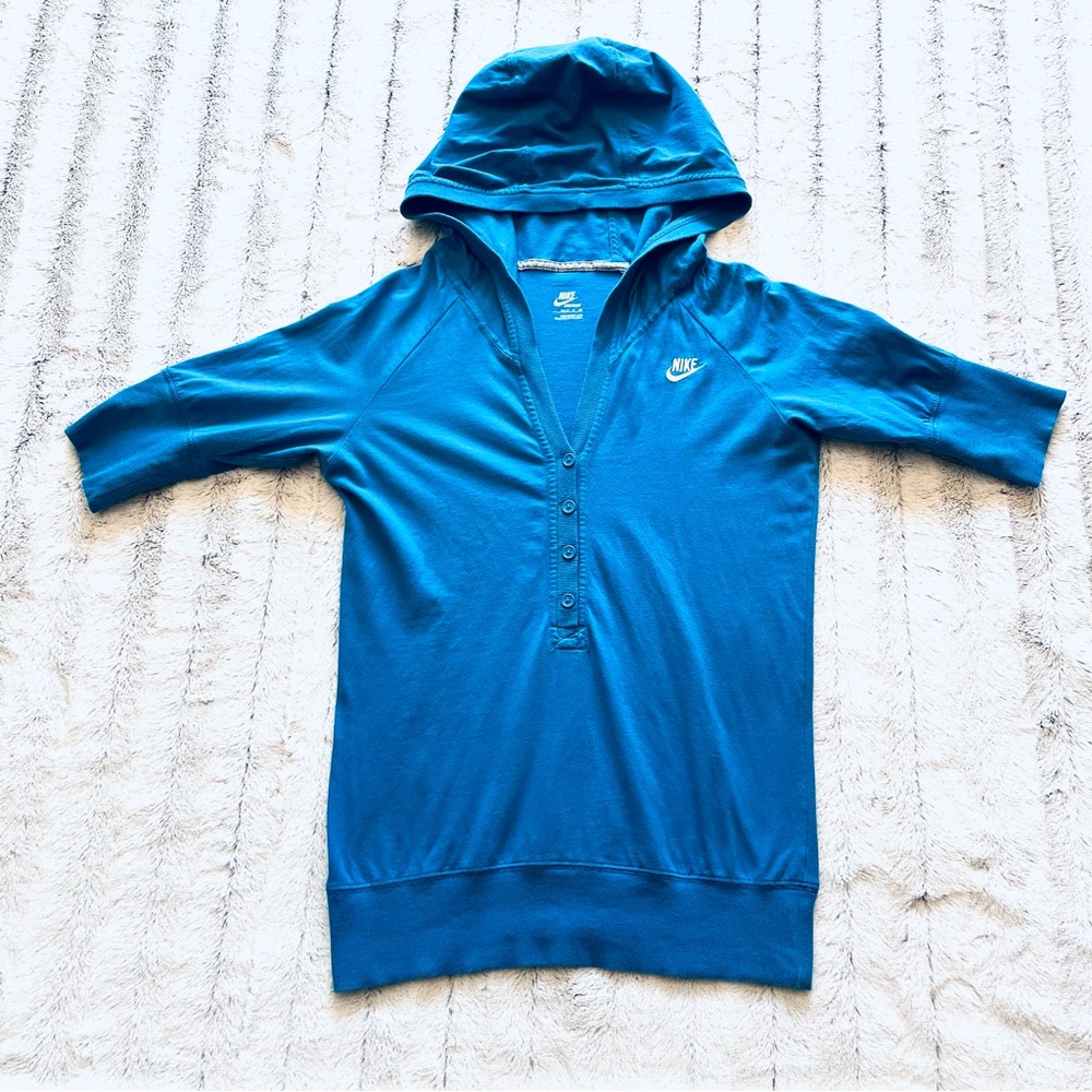 Nike hooded short sleeve blue
